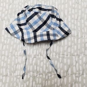 $3 add-on ~ H&M plaid sun hat baby boy sz 9-12m